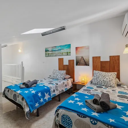 New Pools Wonderful Views Ac Apartman *