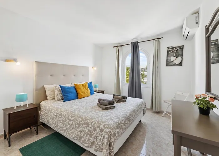 New Pools Wonderful Views Ac Apartman *